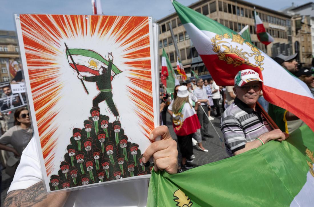 „Gefoltert und missbraucht“: Iran-Oppositionelle schildert Schreckliches – und fordert neue Trump-Schläge