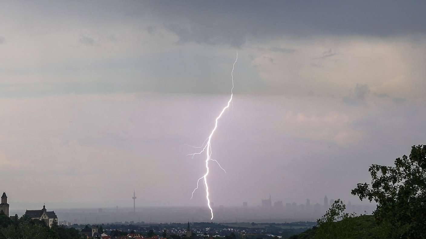 DWD warnt vor Gewittern in Hessen: Livekarte zeigt Unwetterlage