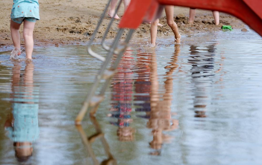 Kein Deutsch, kein Eintritt: Verband zerpflückt umstrittene Freibad-Regel in Halle