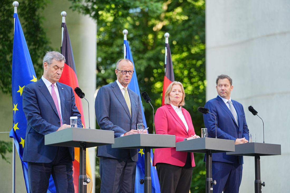 Kritik an Attestpflicht: Ricarda Lang attackiert Merz-Regierung wegen Krankschreibung – Klingbeil relativiert