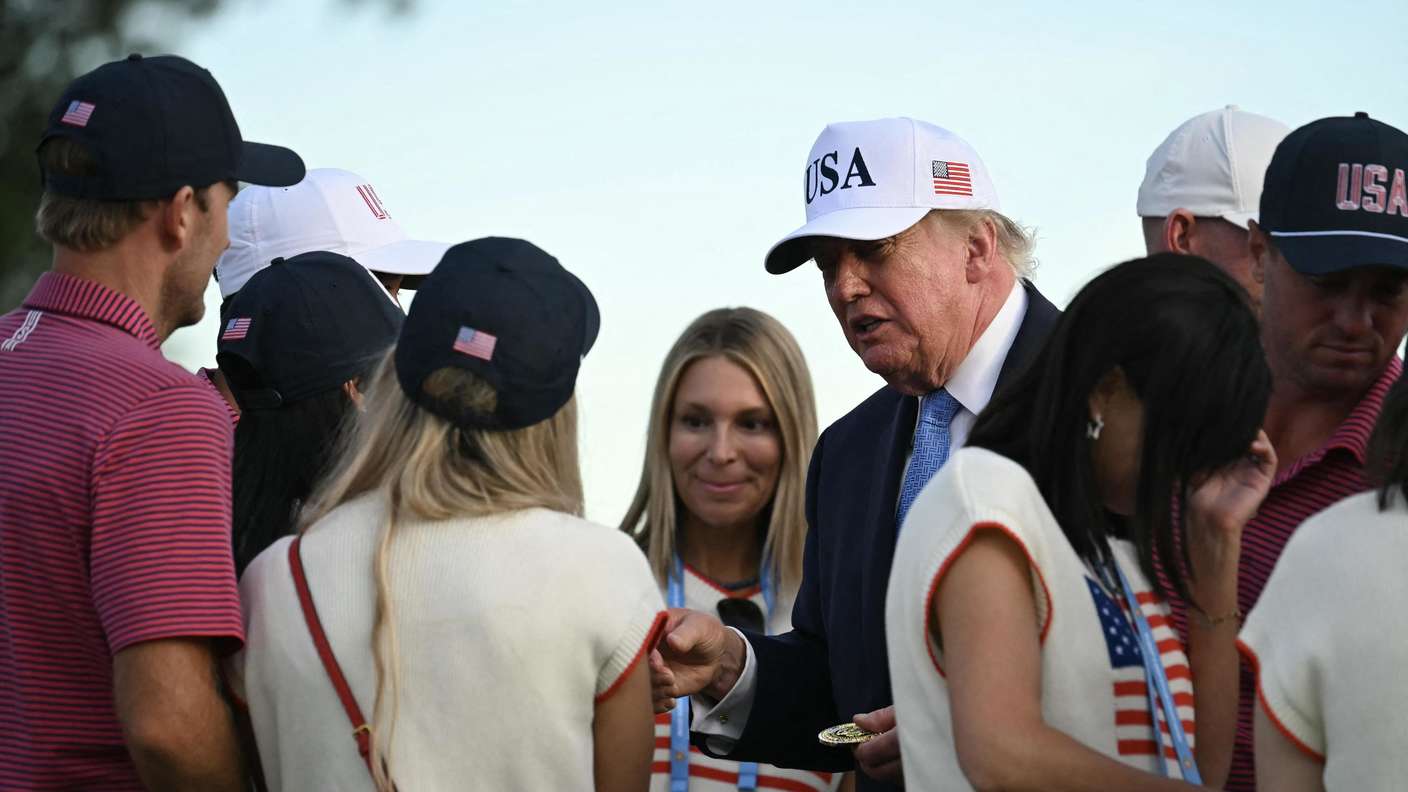 „Ich will nach Hause“: Offenes Mikro entlarvt, was Donald Trump wirklich will
