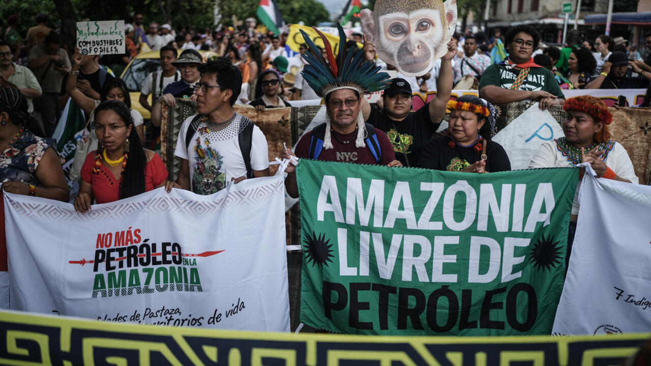 Colombia hosts climate talks in bid to lead global transition away from fossil fuels