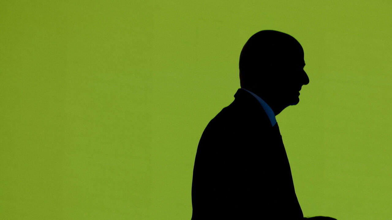 FIFA closes ranks round Infantino amid mounting leadership crisis