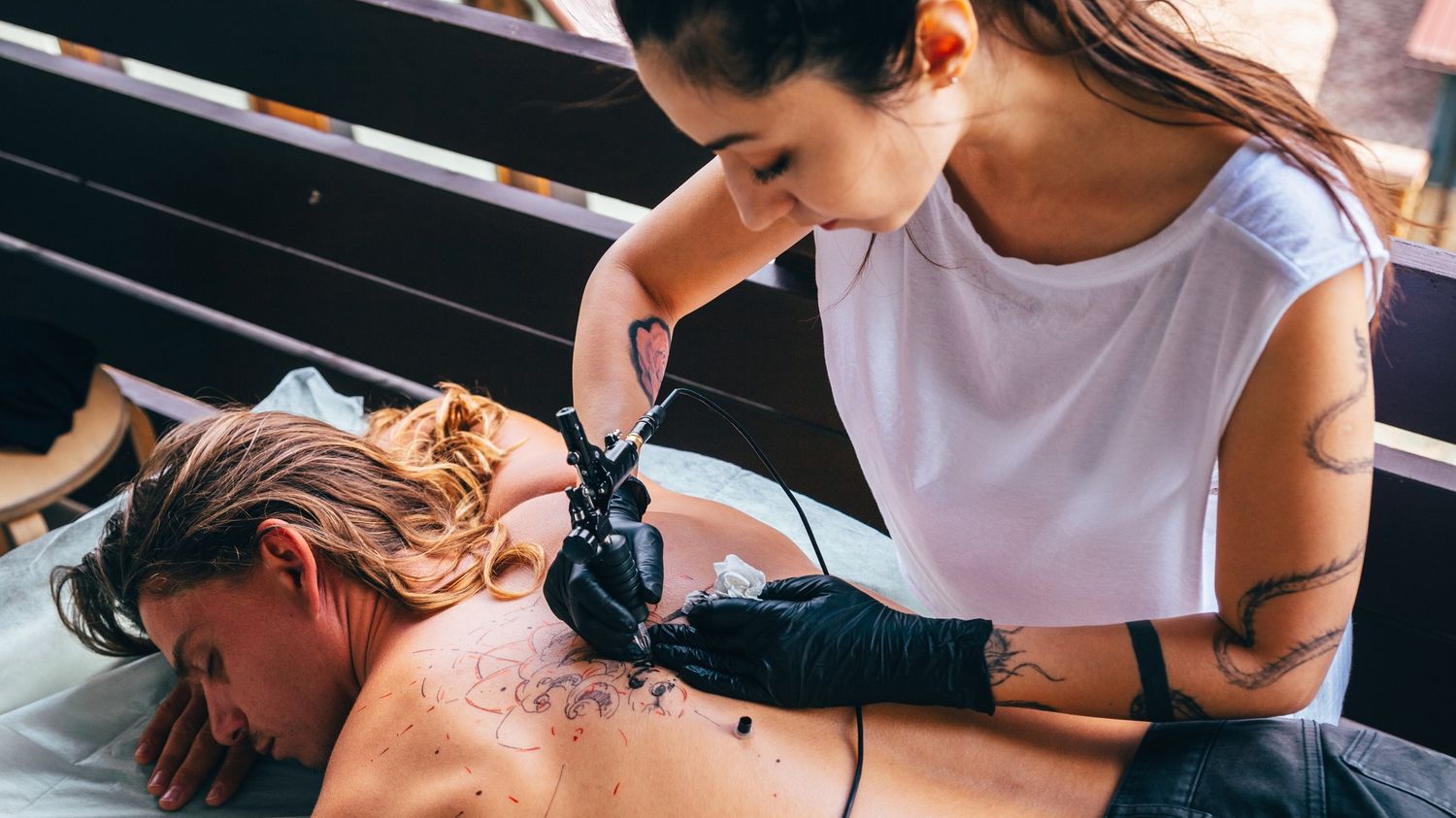 Is getting a tattoo under general anesthesia a health risk?