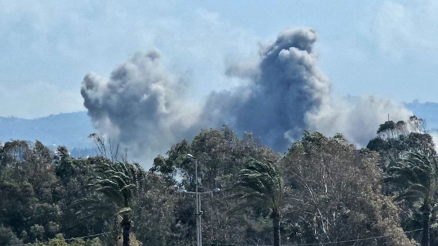 Visite française au Liban, Iran affaibli selon Israël, détroit d'Ormuz
