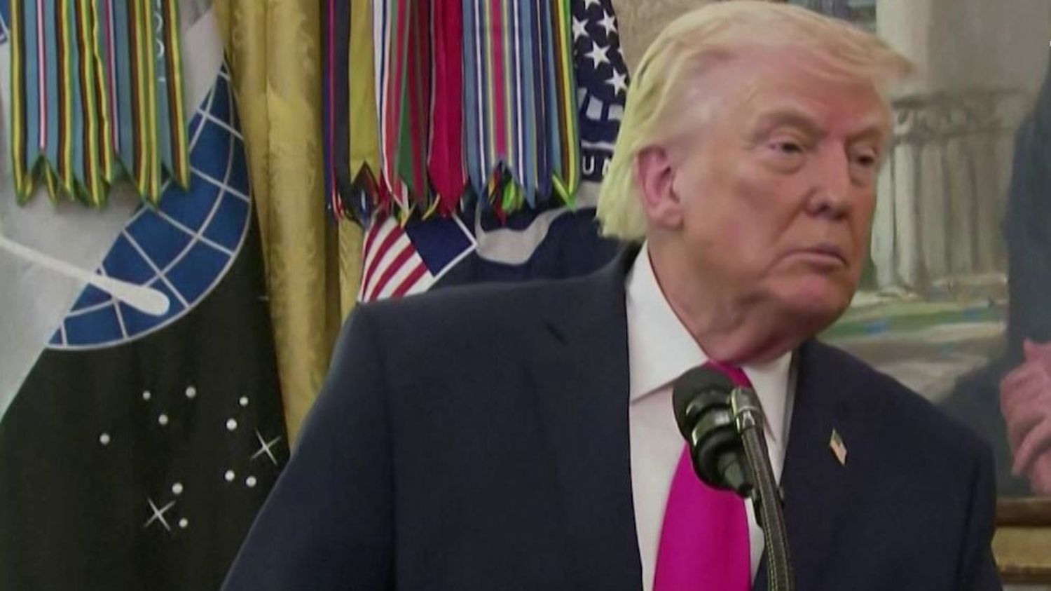 Un "cadeau" iranien ? Les États-Unis entre espoir diplomatique et préparation militaire