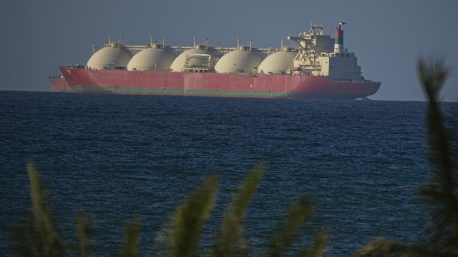 L'Iran évoque la présence de possibles "mines" dans le détroit d'Ormuz et propose deux routes maritimes altern