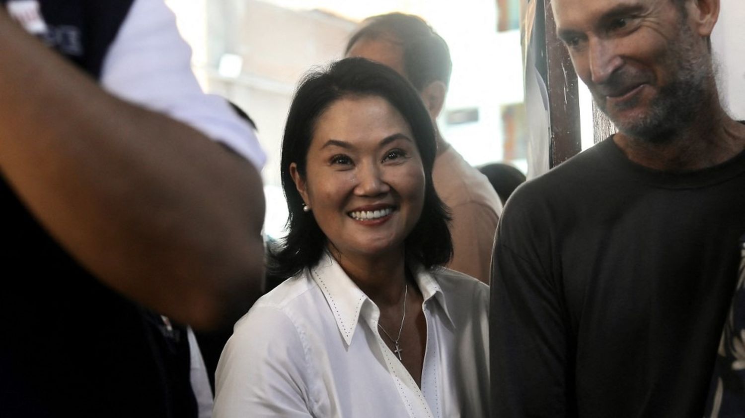 Présidentielle Pérou: Keiko Fujimori en tête, second tour incertain