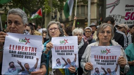 La justice israélienne prolonge de deux jours la détention de deux militants de la "flottille pour Gaza" Thiago Avila et Saif Abu Keshek doivent être interrogés par les