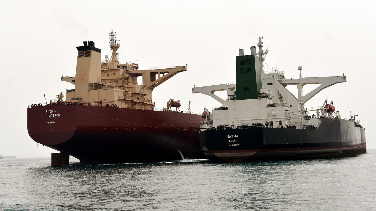 Oil slick of over 50 sq km observed in Persian Gulf, off Iran's Kharg Island