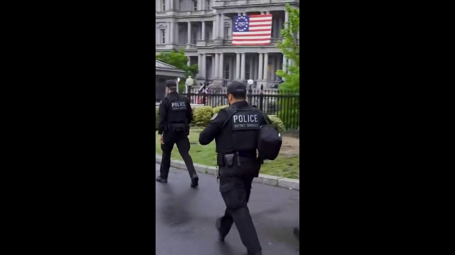 Tirs devant la Maison Blanche : frayeur à Washington