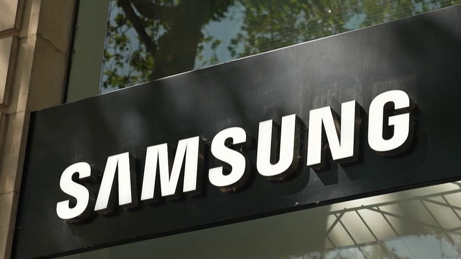 Samsung verse une prime exceptionnelle de 290 000 euros par salarié Alors qu'ils menaçaient de faire grève pour réclamer un meilleur partage des profits générés par l'intelligence