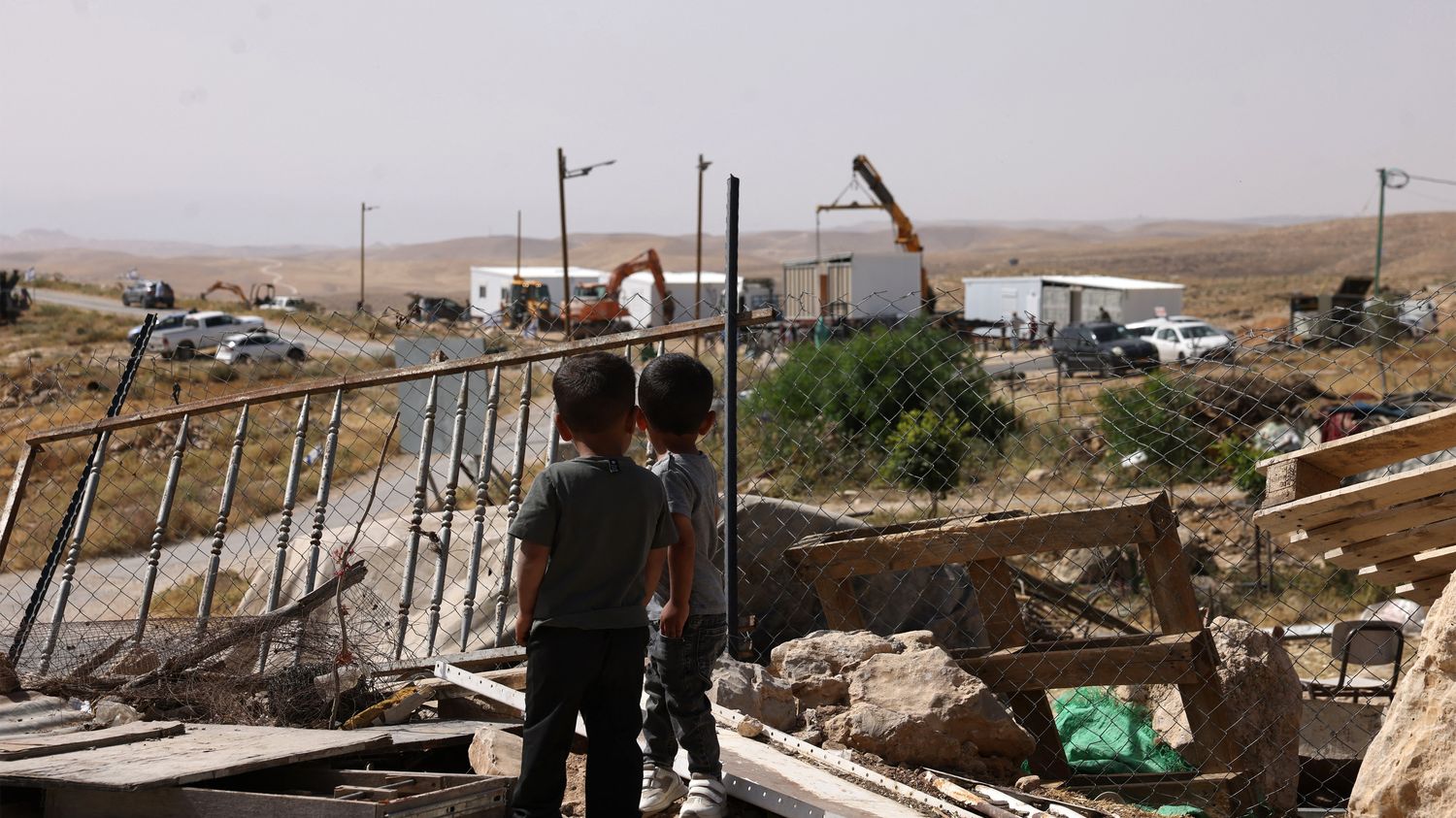 : Reportage "Ils veulent qu'on reste sans éducation" : dans le sud de la Cisjordanie occupée, des enfants palestiniens attaqués par des colons israéliens sur la route de l'école