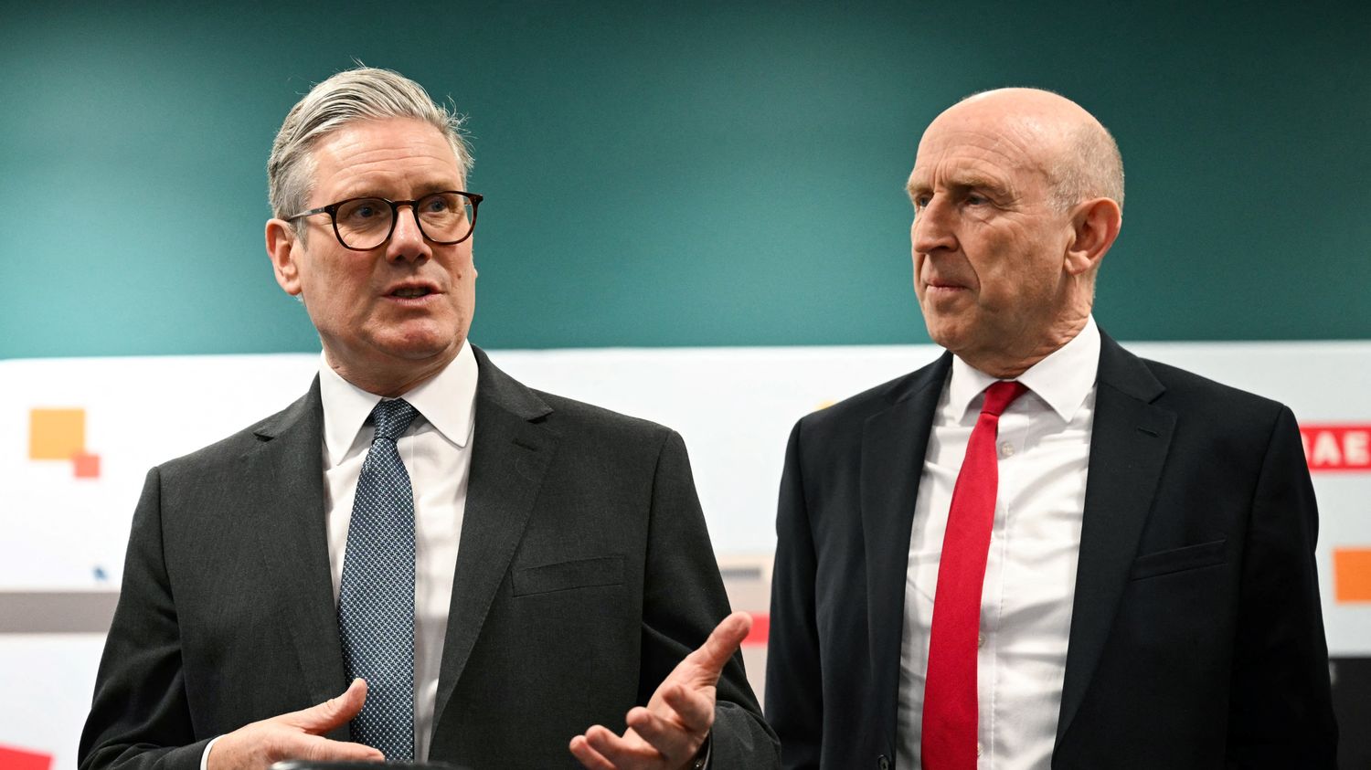 Le ministre britannique de la defense john healey demissionne