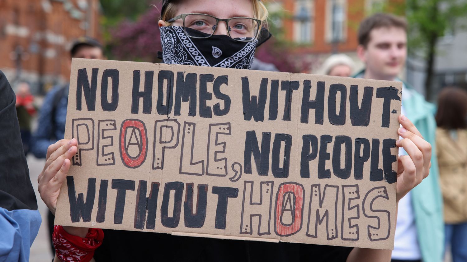 La flambée du coût de la vie pèse sur les droits des habitants de l'Union européenne, selon un rapport