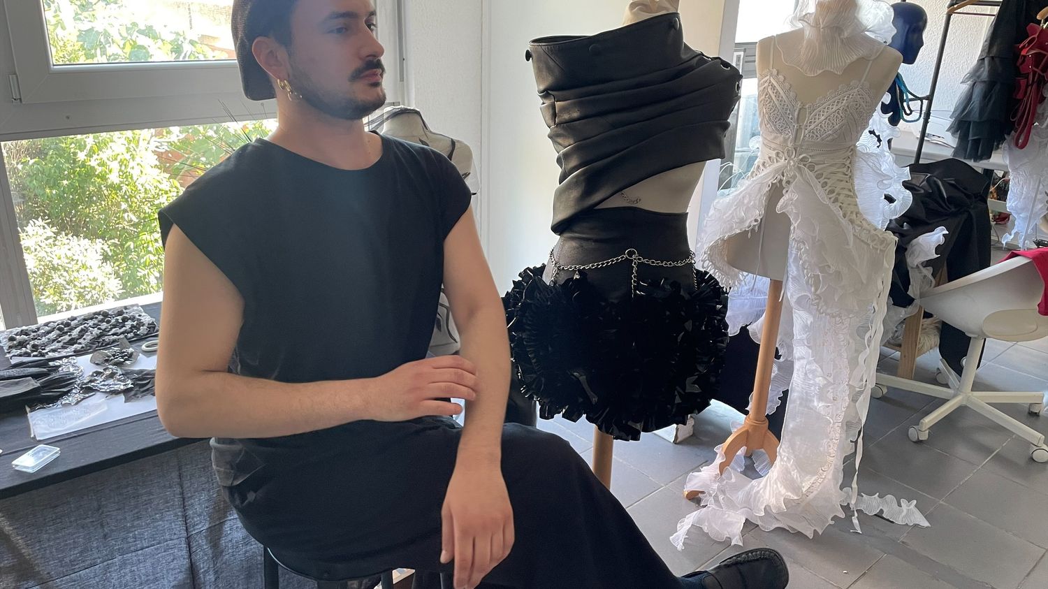 "La mode écoresponsable a sa place sur les podiums" : à Marseille, des étudiants organisent des défilés de seconde main Les étudiantes et étudiants d'une école de couture