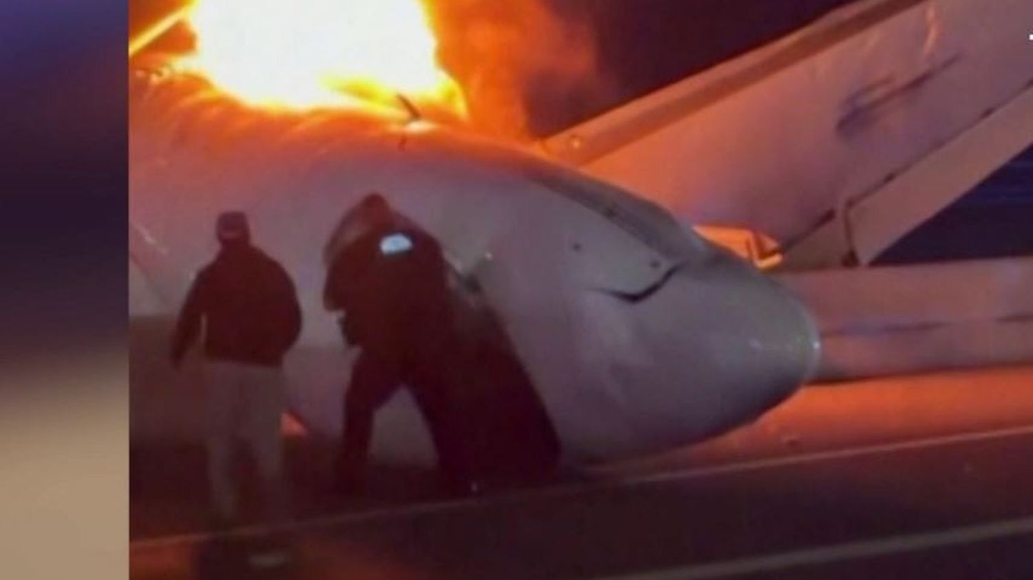Une personne meurt après le crash d'un jet d'affaires sur une autoroute au Texas