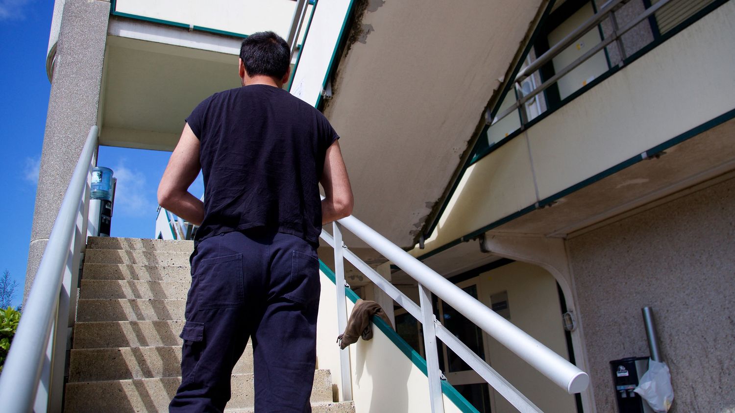 INFO FRANCEINFO. Le Groupe SOS Solidarités, qui gère des centres d'accueil pour demandeurs d'asile, porte plainte contre un site recensant les centres d'accueil