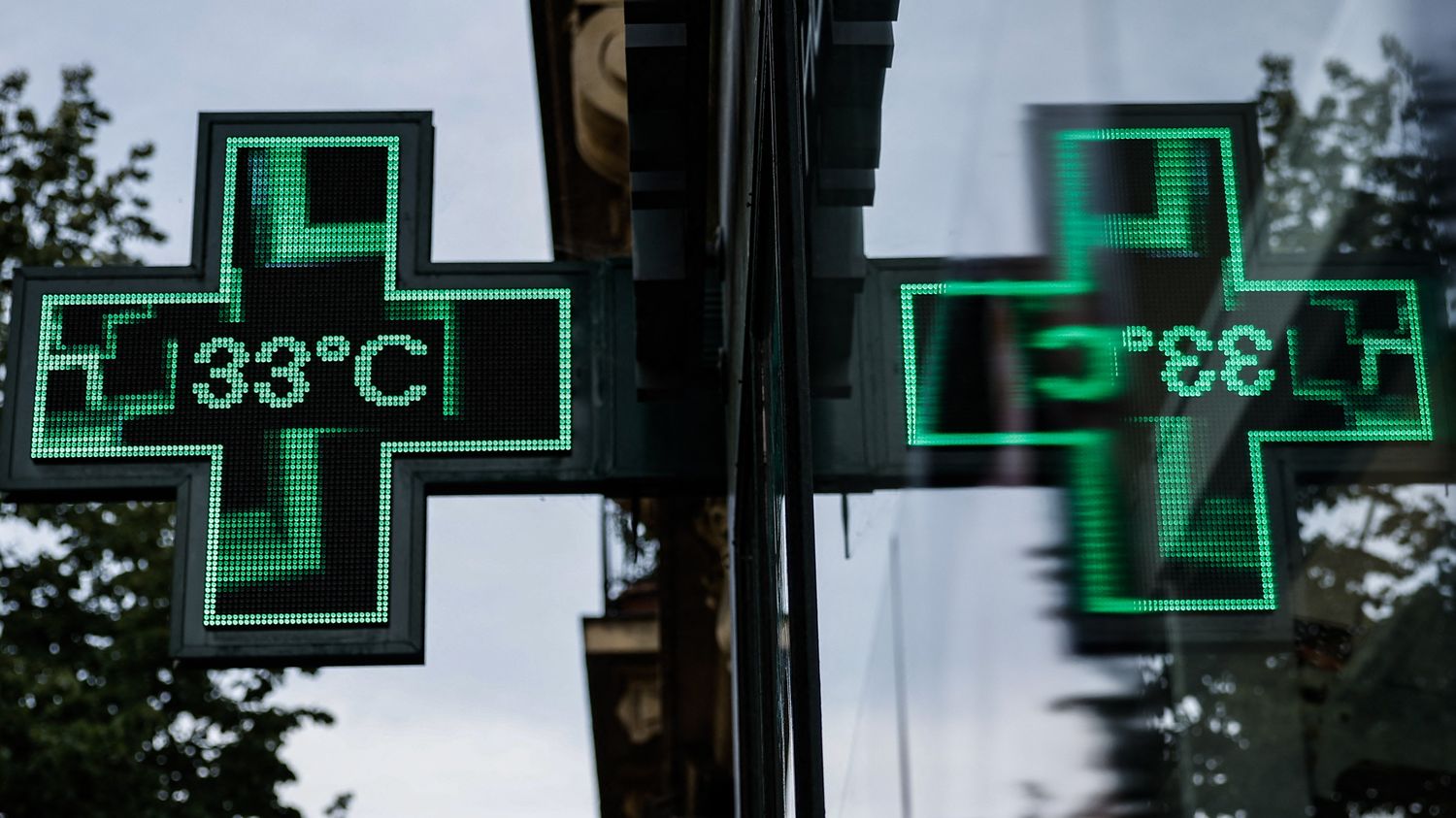 Déshydratation, efficacité diminuée, réactions cutanées... Pourquoi médicaments et canicule ne font pas forcément bon ménage