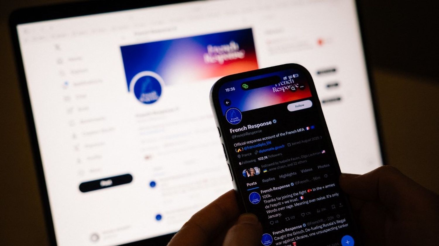 Autour du Quai d'Orsay, une galaxie d'influenceurs pour combattre les attaques contre la France sur les réseaux sociaux