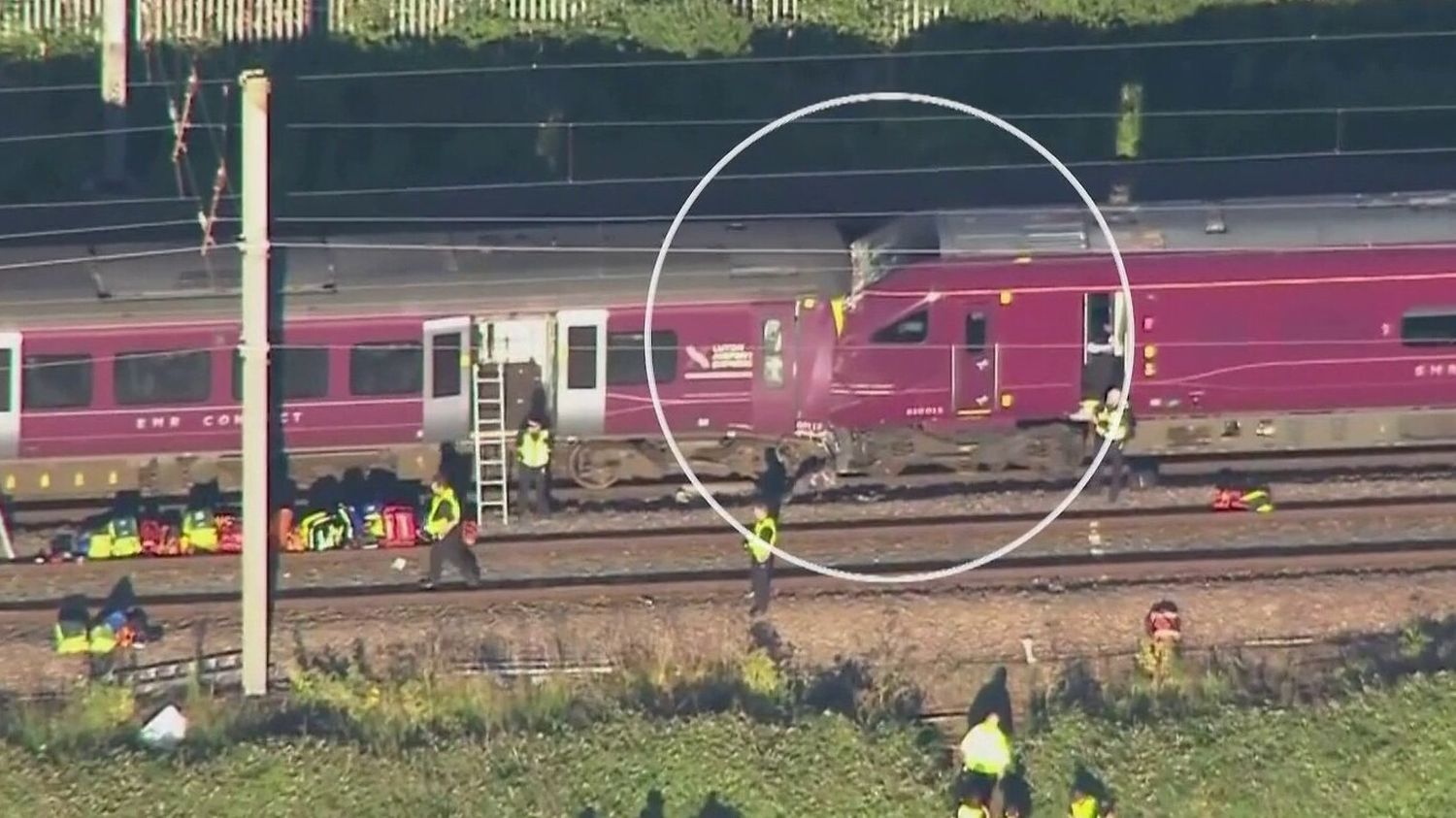 Angleterre : une terrible collision entre deux trains fait un mort et des dizaines de blessés