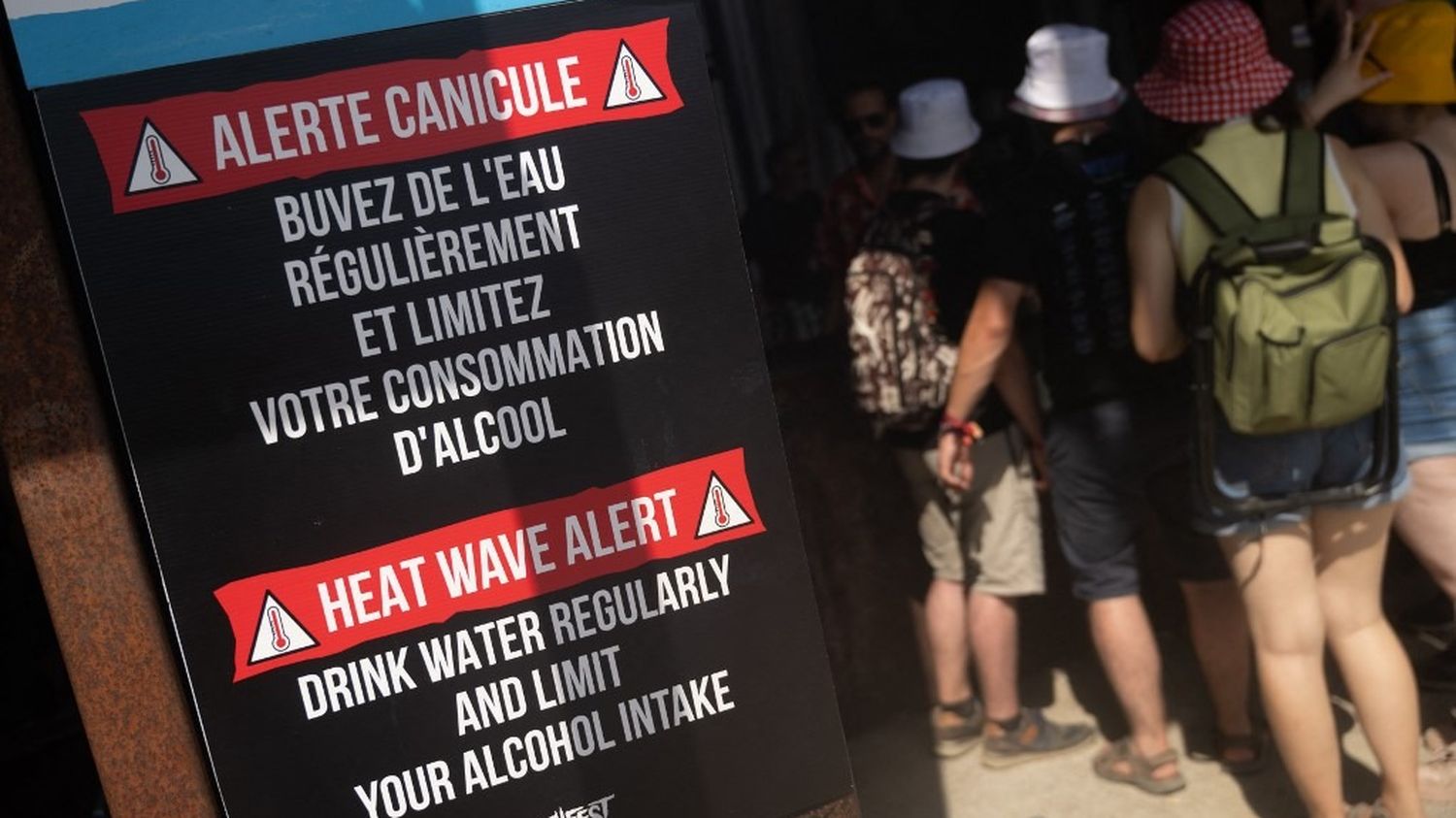 Pourquoi le corps se déshydrate plus vite quand on boit de l'alcool en période de canicule
