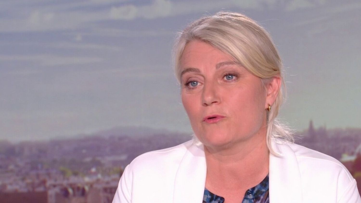 "Il faut être vigilant dans les jours qui viennent, même si la température va diminuer", avertit la ministre de la Santé, Stéphanie Rist