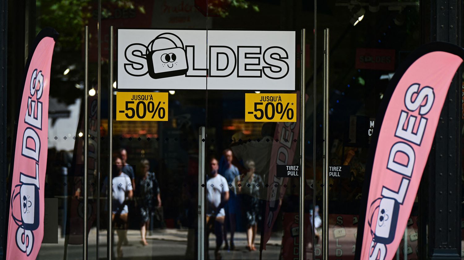 Un service européen alerte en période de soldes sur "les produits qui ne sont pas conformes"