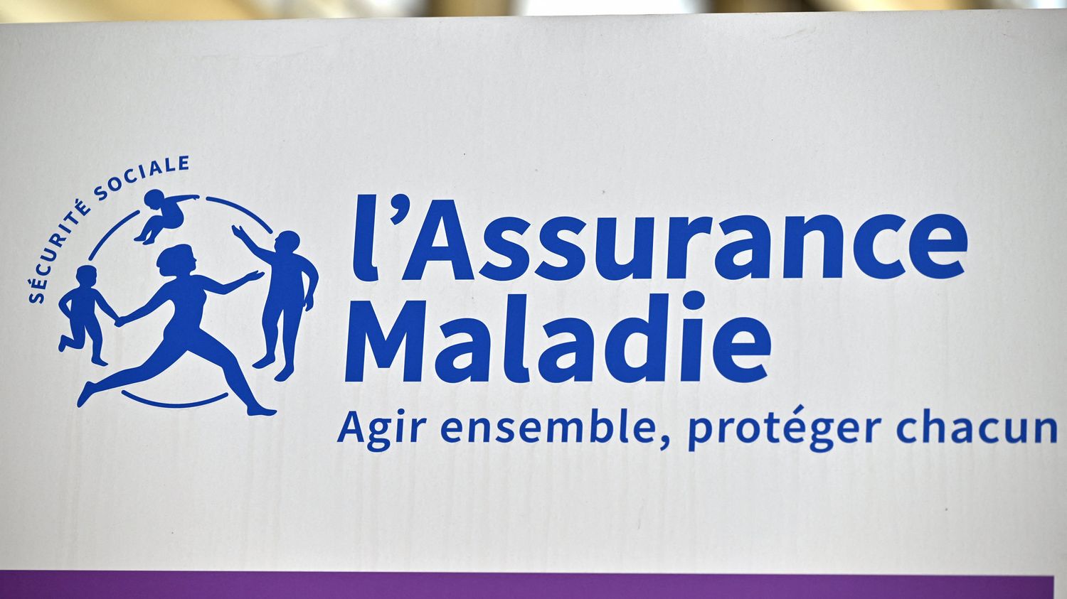 Génération sans tabac, Nutri-Score, casque obligatoire à vélo... Les pistes de l'Assurance-maladie pour résorber son déficit
