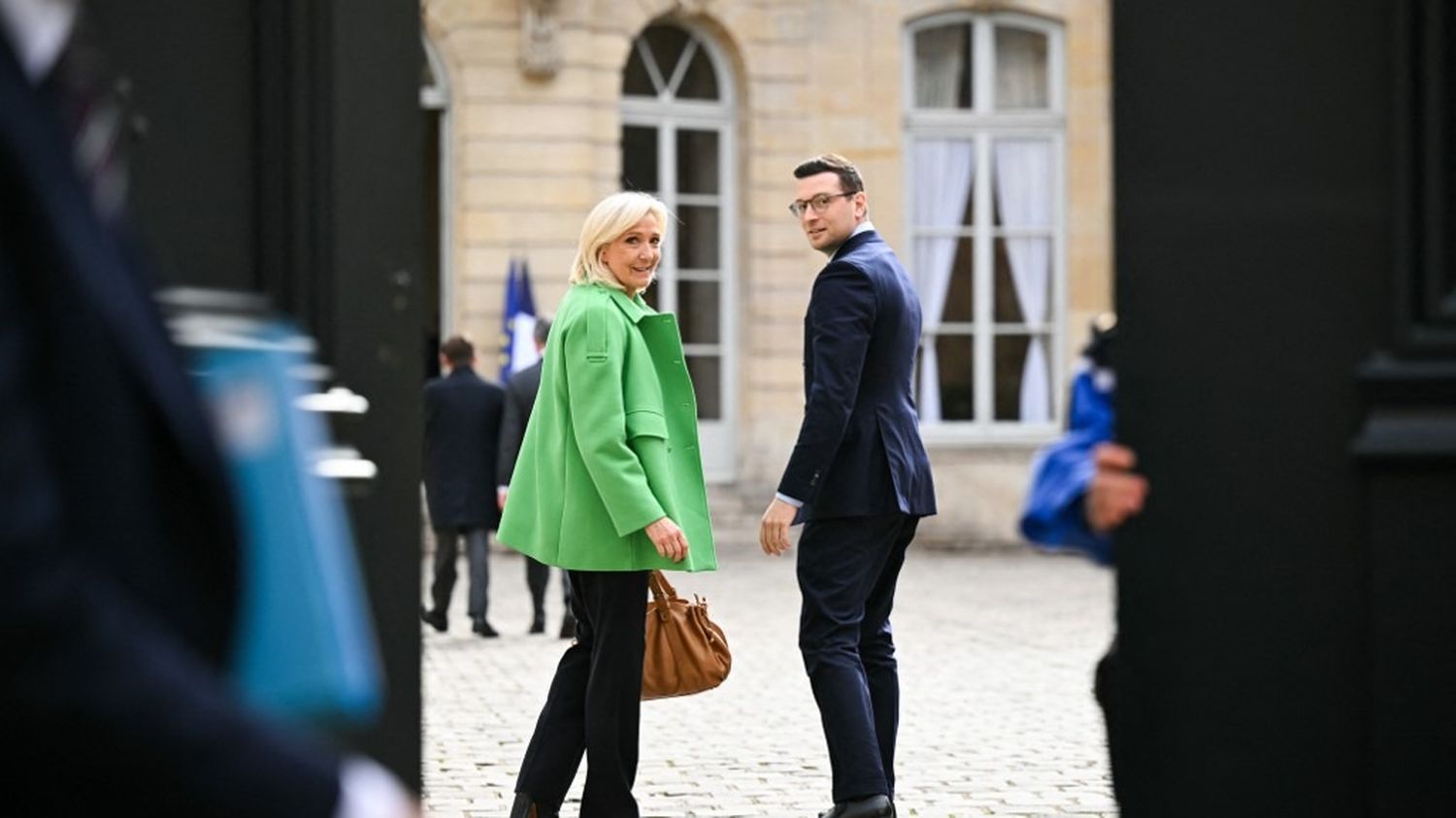 "Ça sera très dur si c'est elle" : pourquoi les adversaires du RN préfèrent affronter Jordan Bardella plutôt que Marine Le Pen à la présidentielle