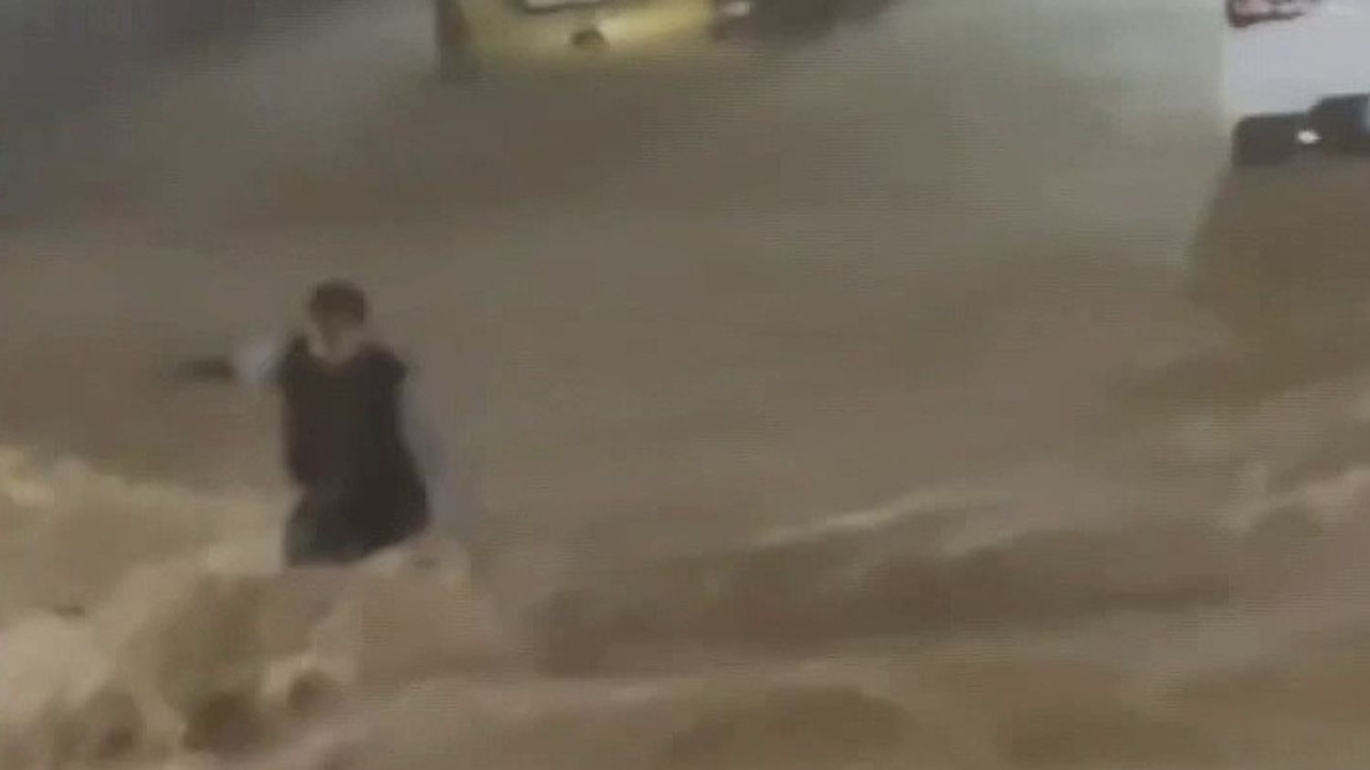 "Je n'ai jamais vu ça" : plusieurs morts en Espagne après de violentes inondations près de Valence