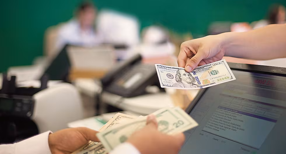 Perspectivas. Posibilidad de alzas adicionales de tasa del BCR contribuye, en parte, a la baja del dólar.