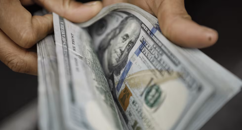 Precio del dólar tras “remontada electoral”: ¿En cuánto cerró el tipo de cambio este jueves?