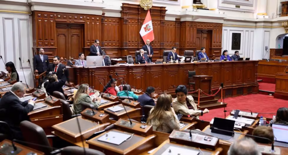 Congreso amplió legislatura hasta el 24 de junio