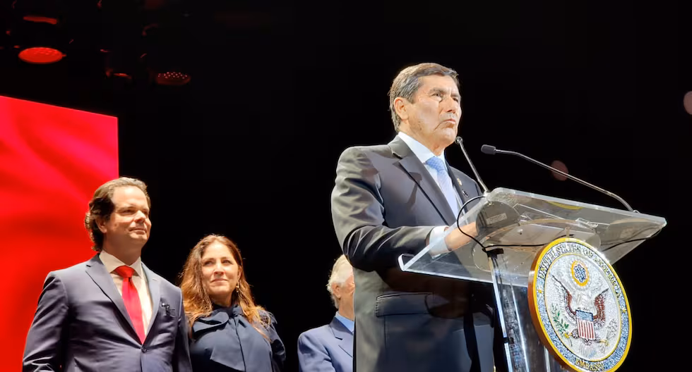 Premier asegura que el Gobierno realizará una transferencia de mando conforme a la Constitución
