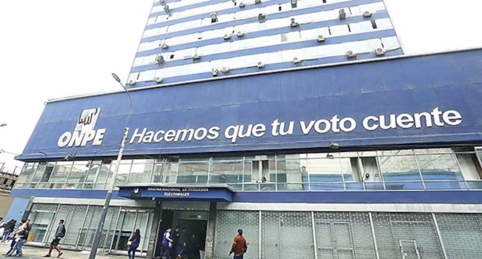 Carlos Loyola pidió reconsiderar su exclusión del concurso para elegir al nuevo jefe de la ONPE