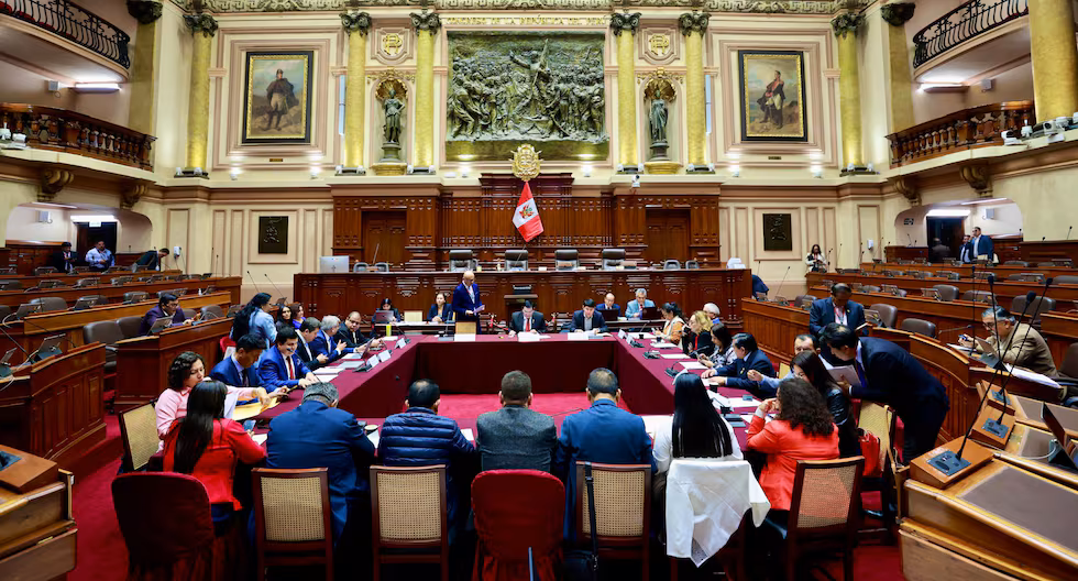 Crédito suplementario aumentaría riesgos fiscales para el próximo gobierno, afirma Defilippi