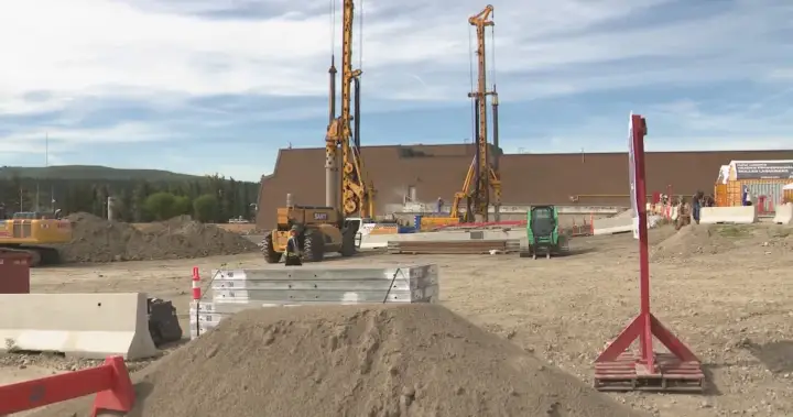 Federal government commits $29M to north Calgary water main project Canada 5 mins The North Calgary Water Servicing project will deliver 100 million litres of drinking water to