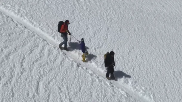 Humanoider Roboter für extreme Umgebungen: „Pemba“ besteigt Vulkan ChimborazoEin humanoider G1-Roboter ist weitgehend autonom auf den 6200 m hohen Vulkan Chimborazo gestiegen. Nun