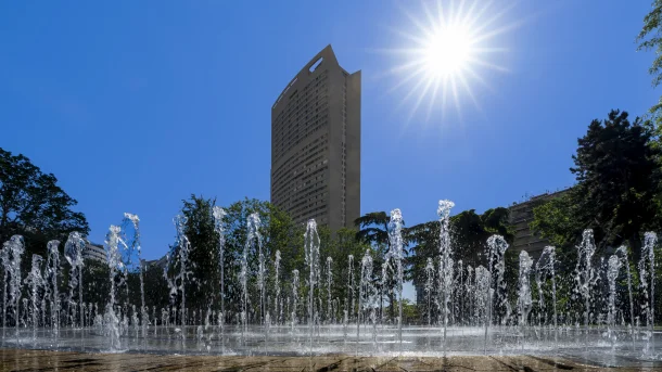 WesteuropaHitzewelle bis zu 4 Grad heißer als ohne KlimawandelWesteuropa ächzt unter einer Hitzewelle. Die Temperaturen liegen um bis zu 4 Grad Celsius über dem, was ohne