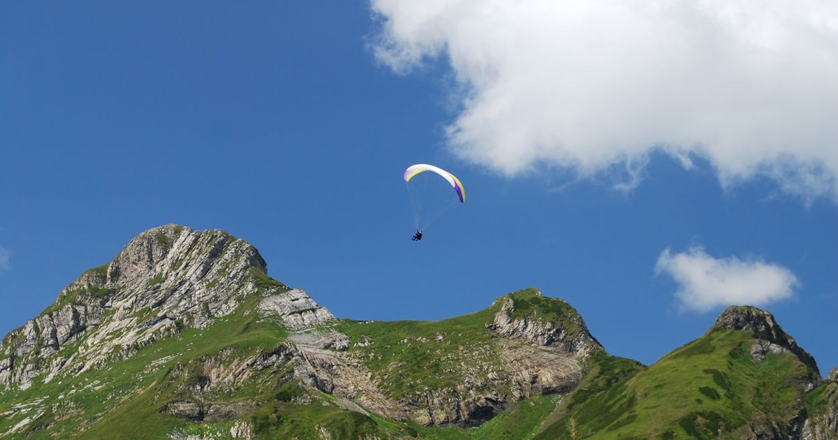 "Wunder" in Mariazell - Paragleiter bleibt nach 200m-Absturz völlig unverletzt