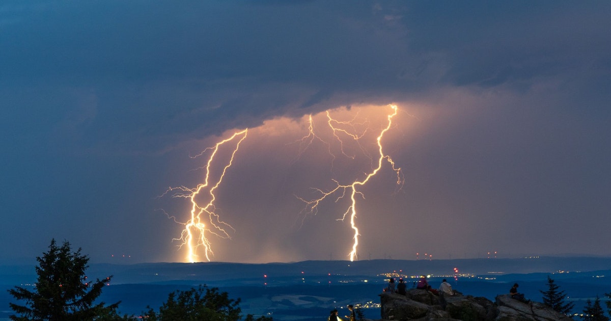 Die aktuelle Wetter-Prognose - Heftige Gewitter steuern jetzt direkt auf Österreich zu