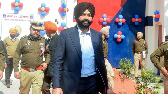 Hours after resignation, FIR against Punjab minister in suicide case