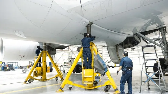 Aircraft technicians make six figures and airlines can’t find enough of them | World News