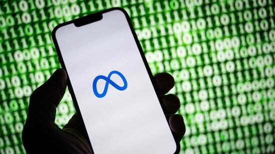 Facebook and Instagram users report issues amid global Meta outage