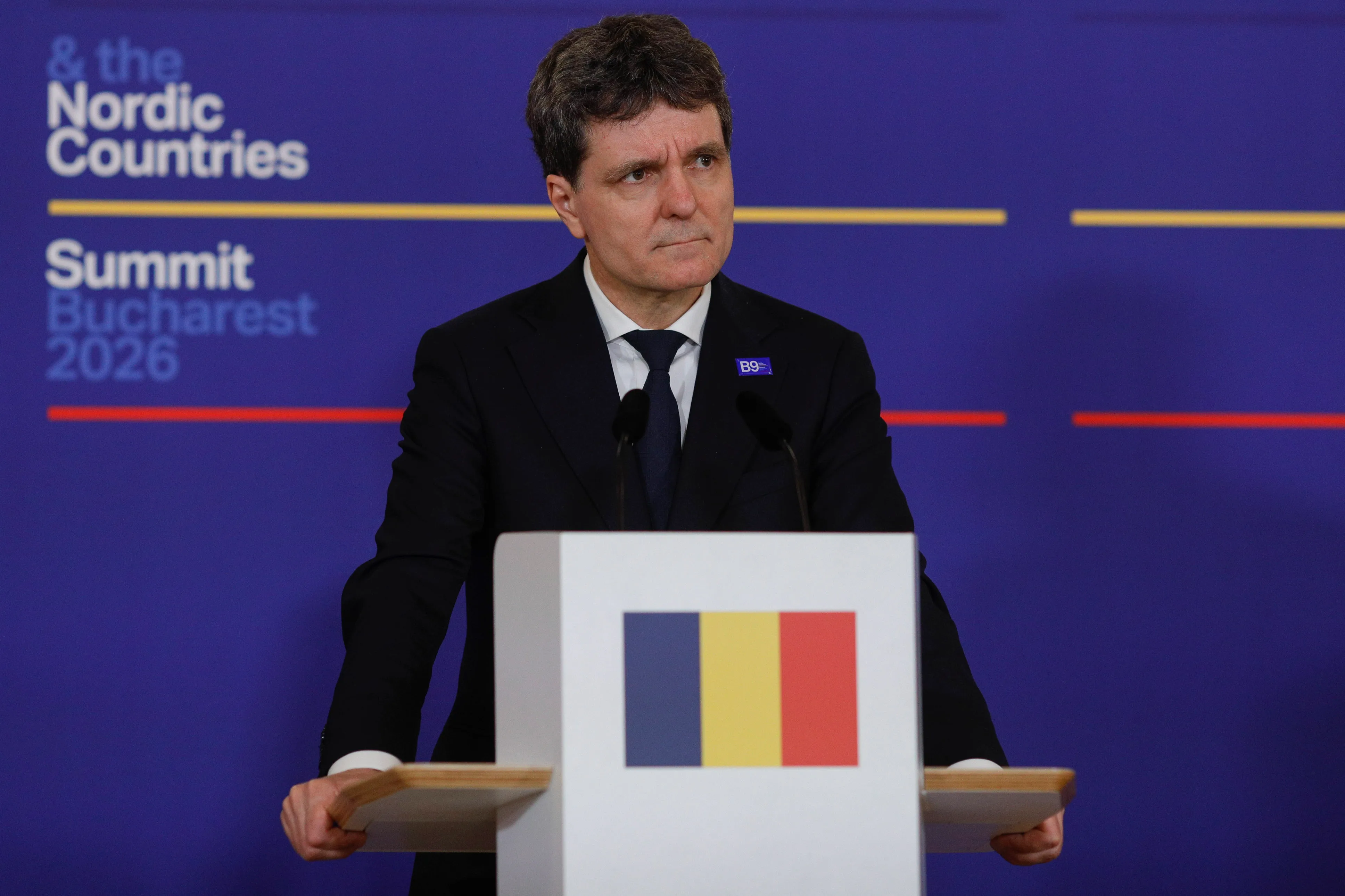 Nicușor Dan merge astăzi în vizită în Polonia, în timp ce partidele trebuie să vină cu un acord de guvern minoritar