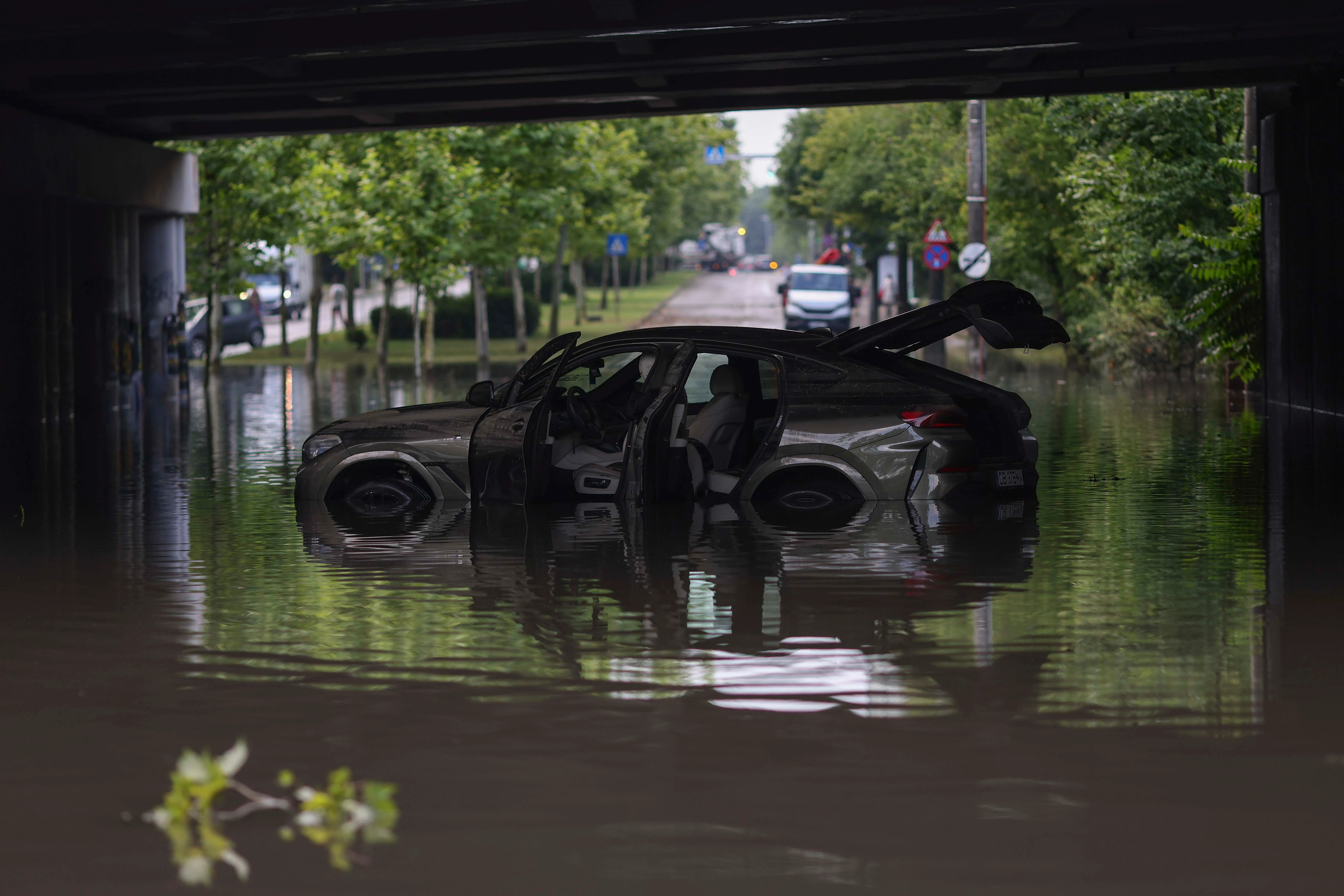INTERVIEW. "It is a major challenge." Why Bucharest floods with every major storm and the solution no mayor has put into practice