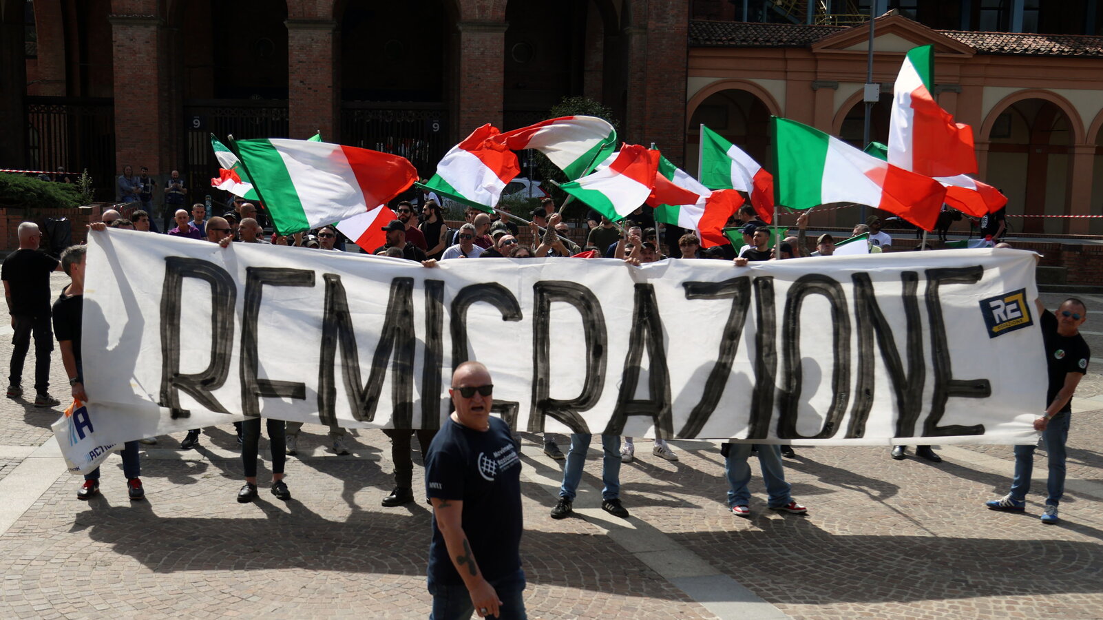 Remigrazione e woke. La pericolosa mania di catalogare gli umani
