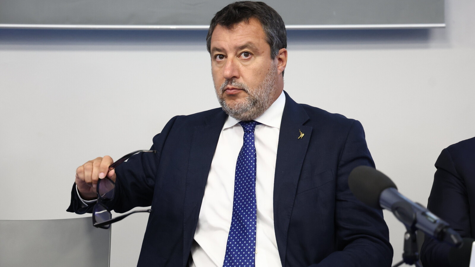 Ridotta sovranista. La paura del partito del Nord: Salvini vuol spaccare la Lega