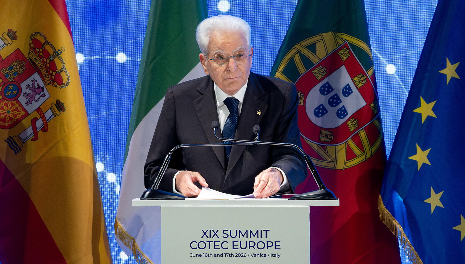 L'allarme di Mattarella "L'AI governata da attori di imponderabile legittimità per un nuovo disordine internazionale”